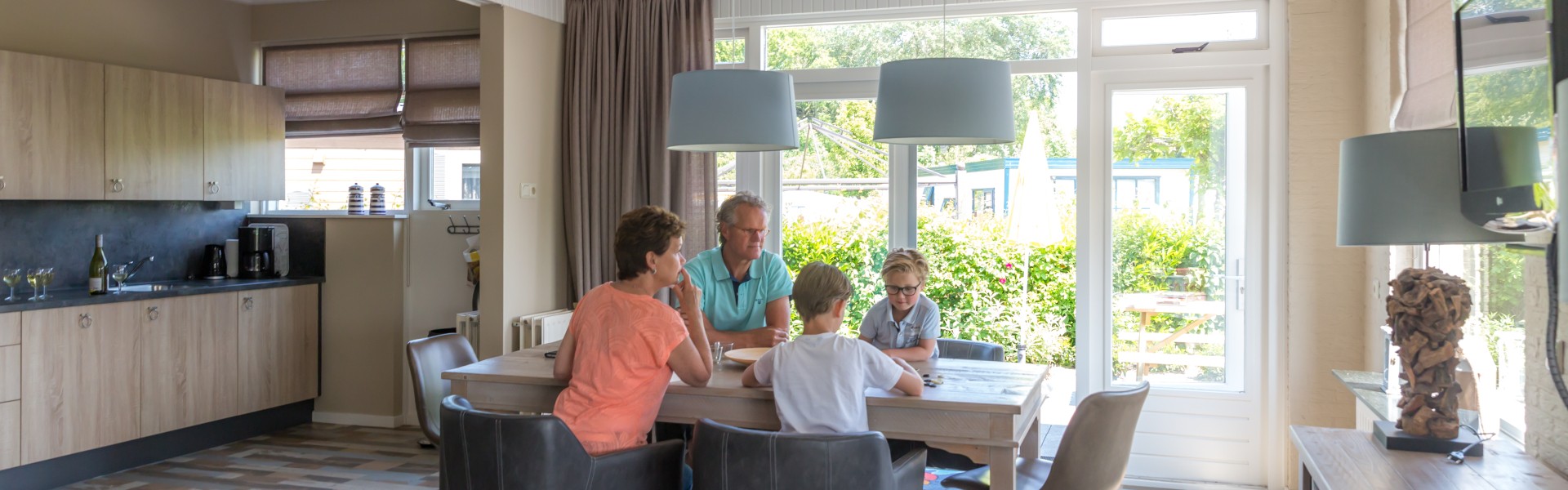 /l/de/library/download/urn:uuid:7fb13e7d-9aa0-4ab3-9d51-d72c0862cada/beachbungalow+eethoek.jpg?